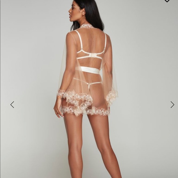 Agent provocateur Lindie gown kimono - Picture 2 of 5